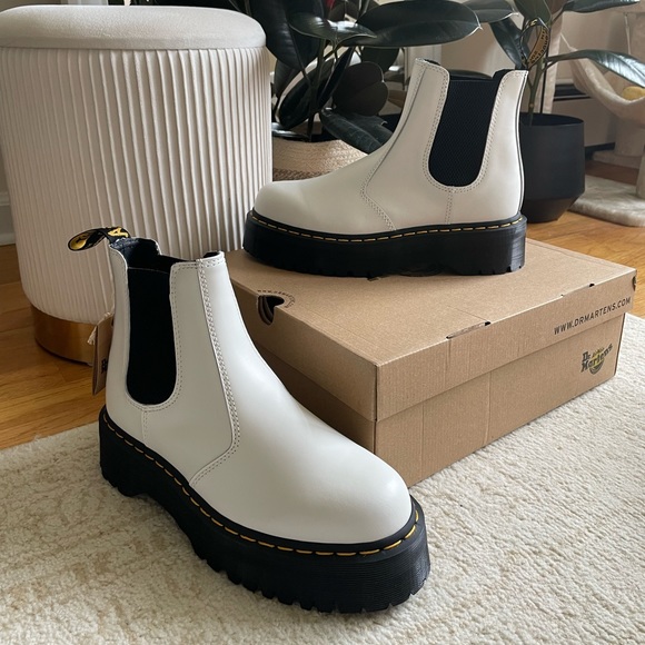 2976 arcadia platform chelsea boots